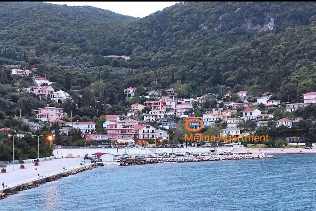 Melina Apartment Poros  Buitenkant foto